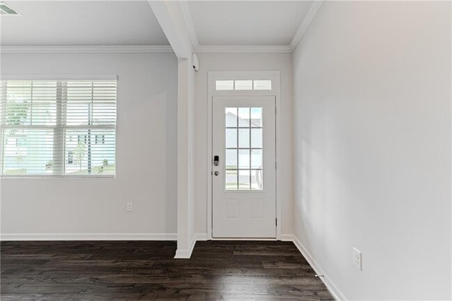 Building Photo - 545 King Vlg
