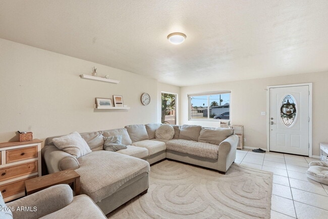 Building Photo - 2352 E Delgado St