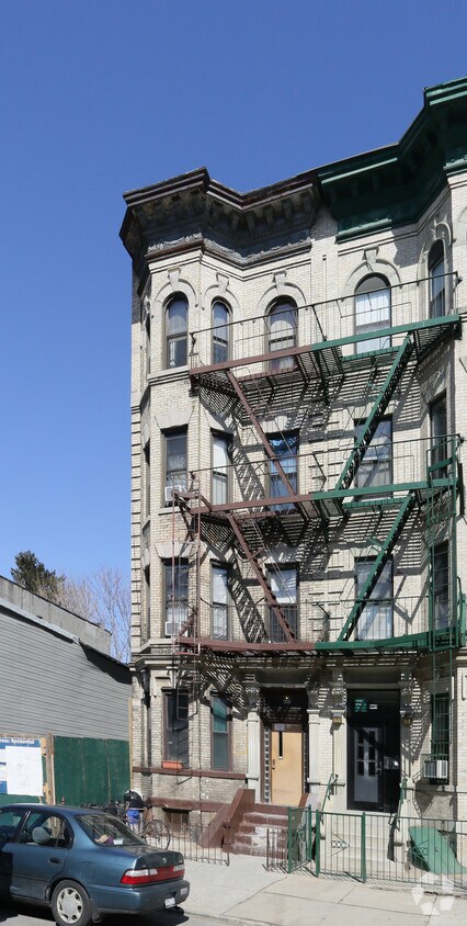 Foto del edificio - 445 Bainbridge St