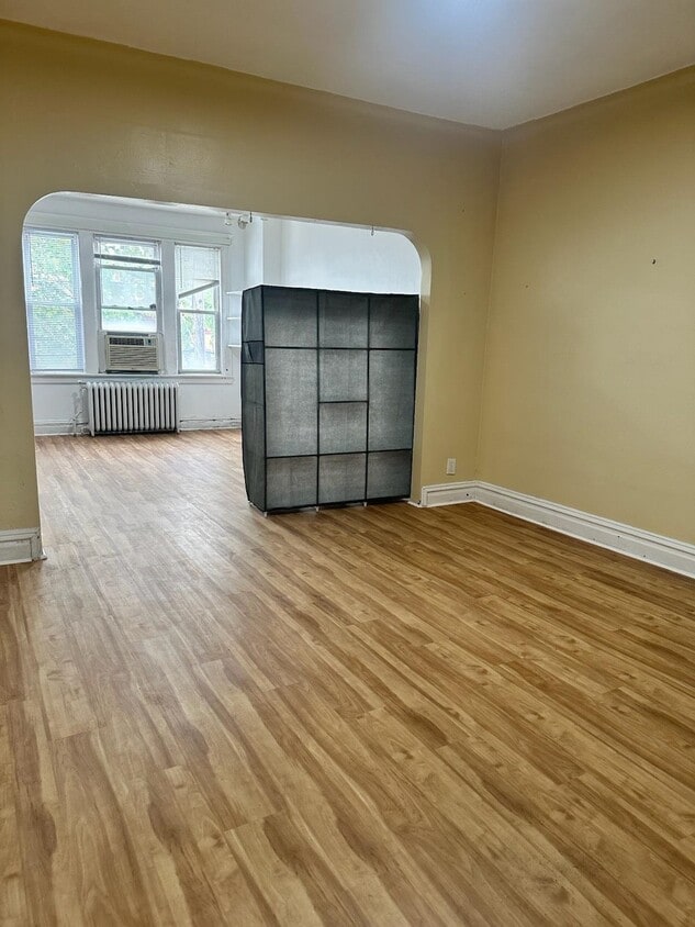 Primary Photo - 141 67th St