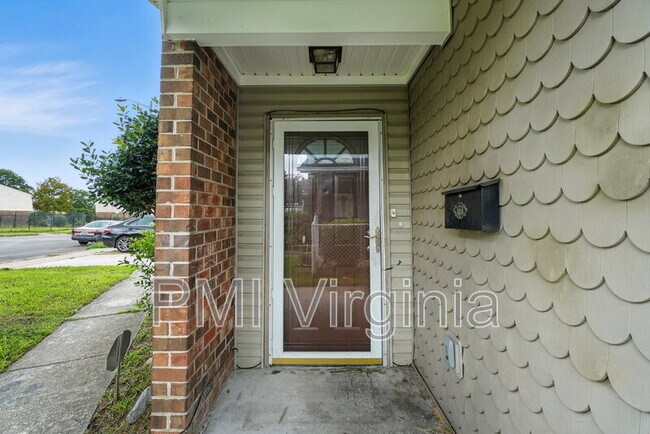 Foto del edificio - 1076 Dubose Dr