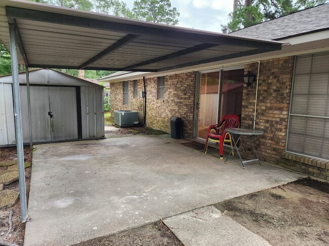 Building Photo - 3104 Bienville Ave