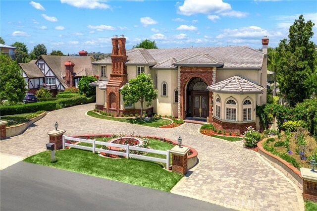 Foto del edificio - 2739 Steeplechase Ln