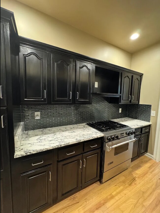 Foto del edificio - 1 Bed | 1.5 Bath Near Downtown Tulsa!