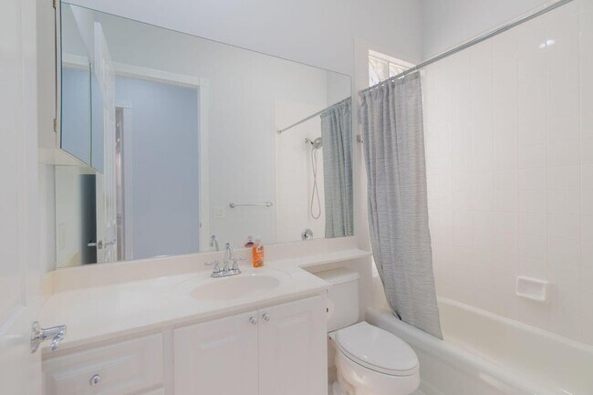 Foto del edificio - 4786 Blossom Dr