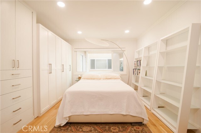 Foto del edificio - 251 Lower Cliff Dr