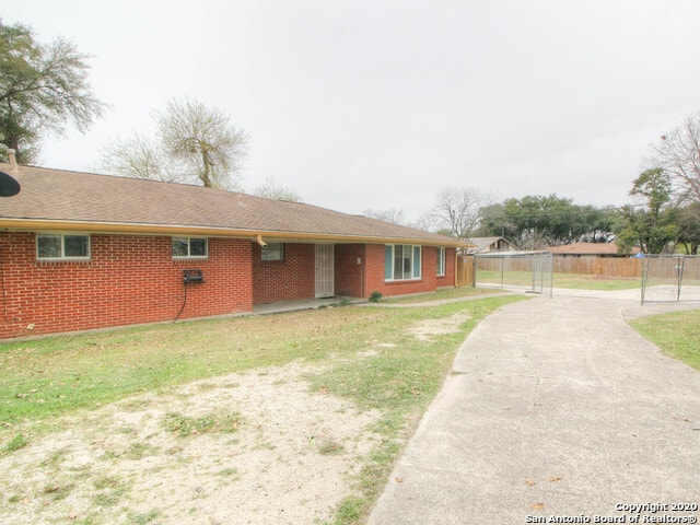 Foto del edificio - 6888 Montgomery Dr