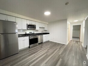 Building Photo - 805 Haverhill St