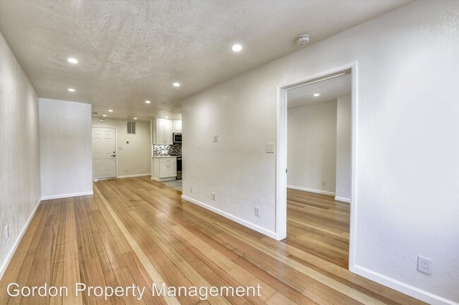 Building Photo - 1 br, 1 bath Apartment - 3679 20th Street