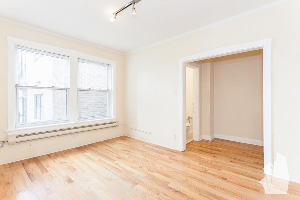Foto principal - 1 bedroom in Chicago IL 60657
