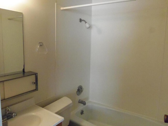 Building Photo - 1212 D Street, #11