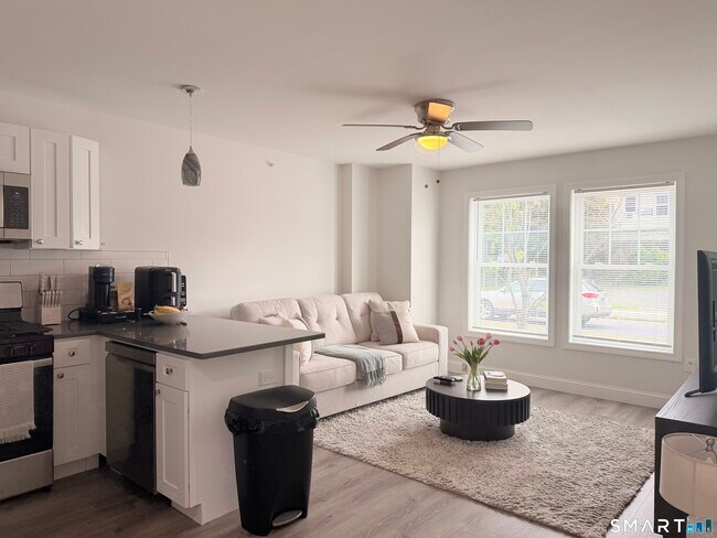 Foto del edificio - 1085 Whalley Ave
