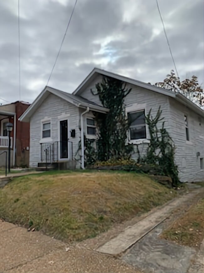 Building Photo - 7022 Plateau Ave