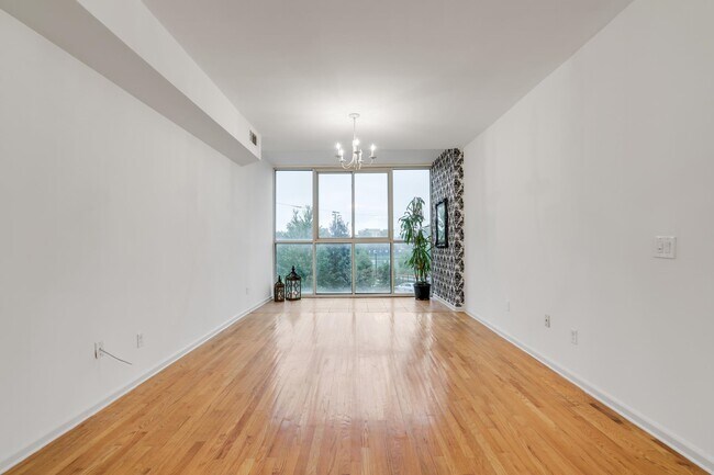 Foto del edificio - 200 Paterson Plank Rd