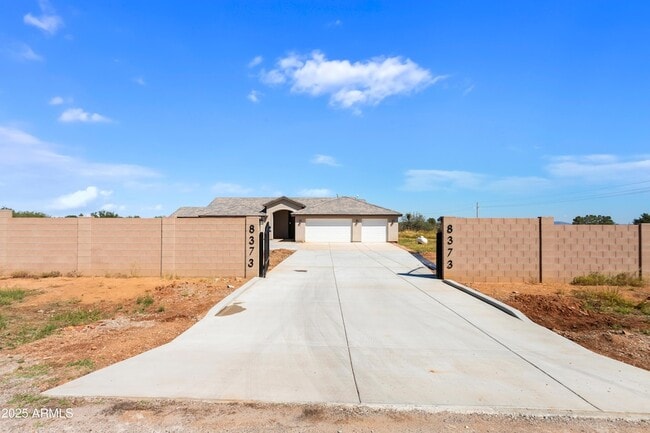 Building Photo - 8373 E Sunwing Ridge Dr