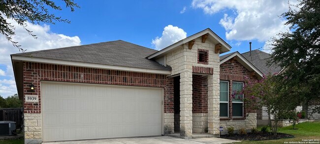 Foto del edificio - 5939 Akin Song