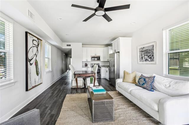 Foto del edificio - 3011 Wall Blvd