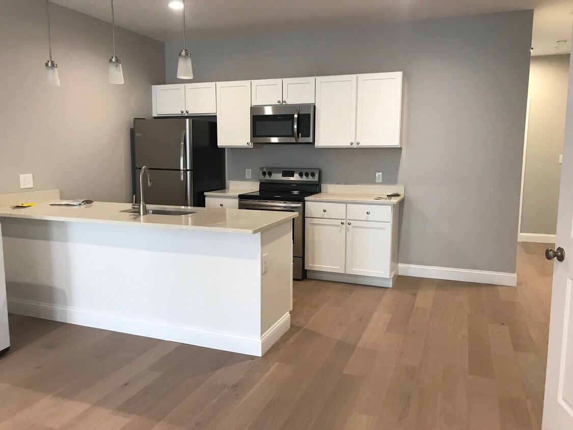 KITCHEN - 364 Madison Ave