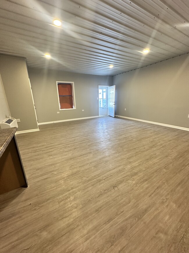 Foto del edificio - 115 Means Ave