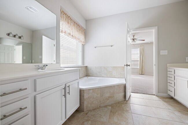 Foto del edificio - 1821 Goldilocks Ln