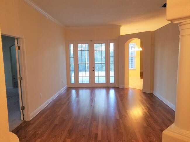 Building Photo - 16007 Burnham Way