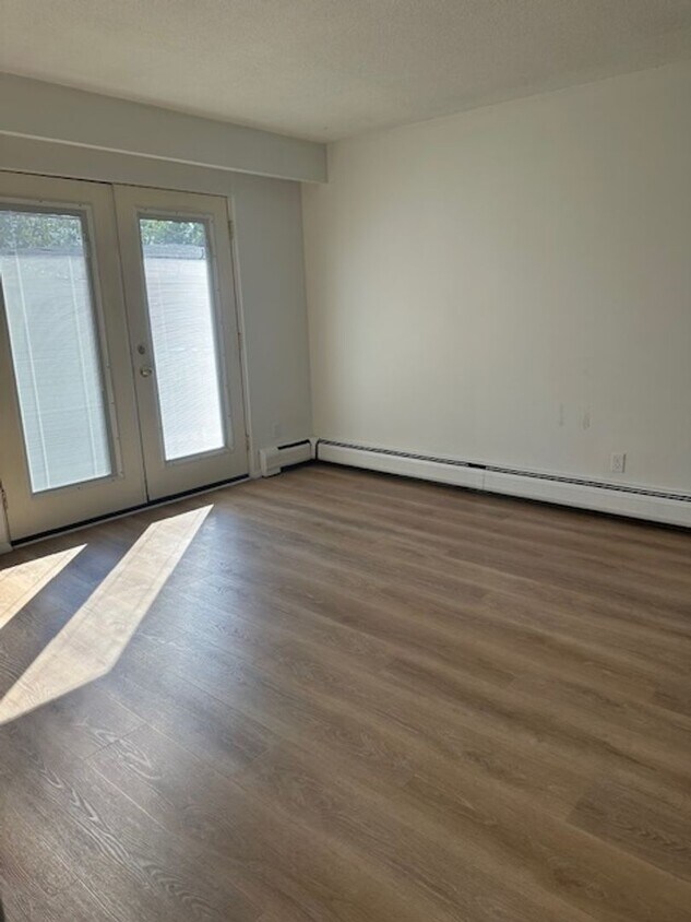 Foto principal - 2594-2608 Dewey Ave