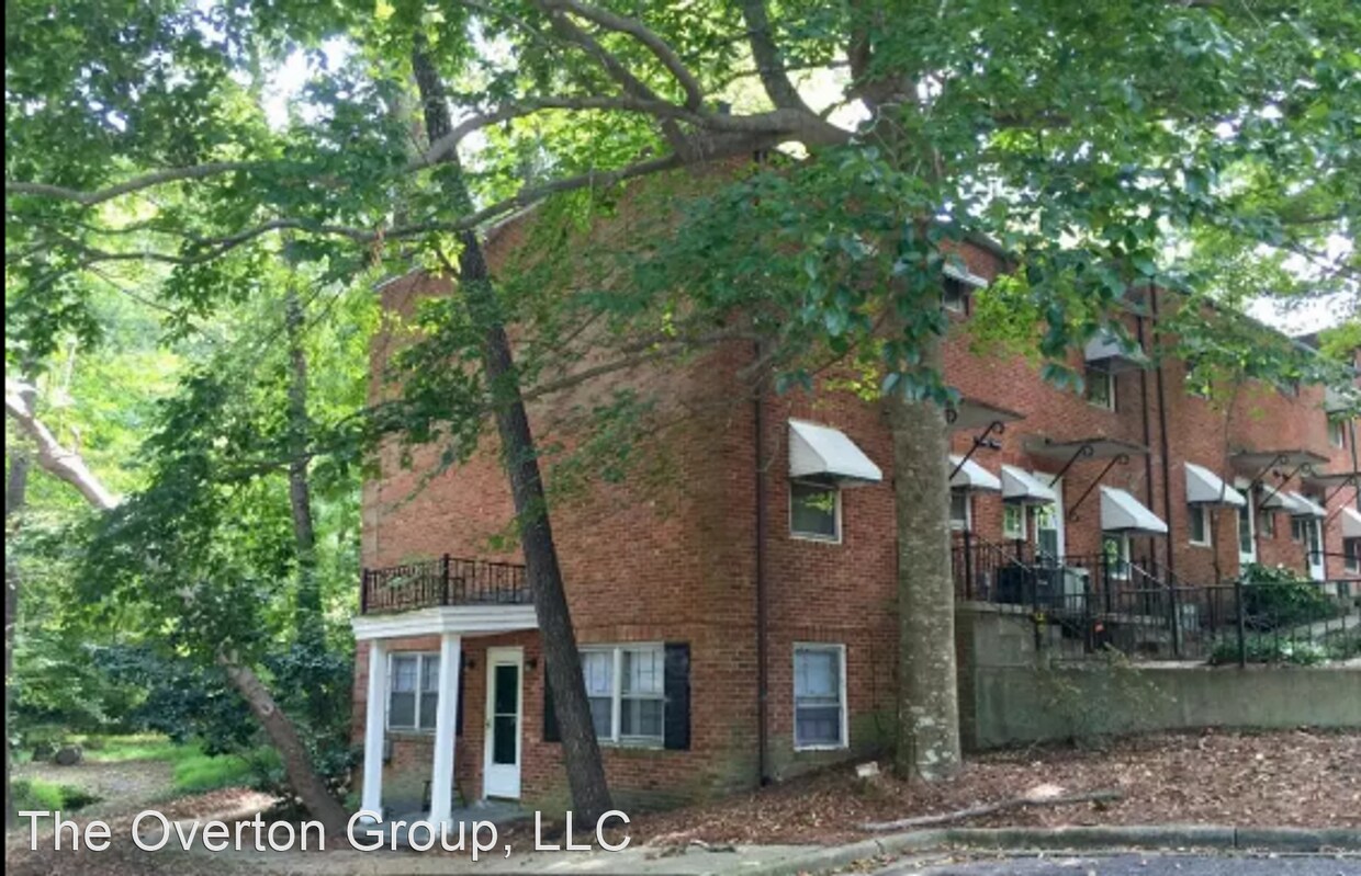 Foto principal - 1302 E 14th St