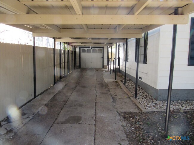 Foto del edificio - 1325 S 17th St