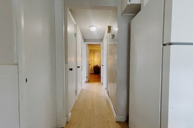 Building Photo - 216 Ward St