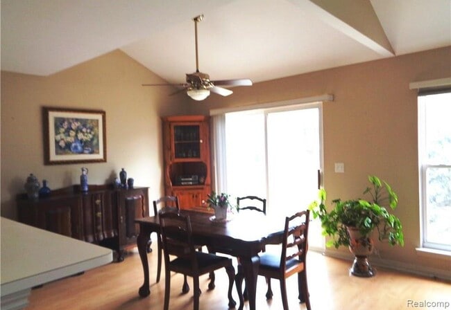 Building Photo - 4198 Gardenia Dr