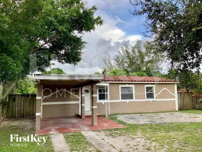 Foto principal - 1525 NW 126th St