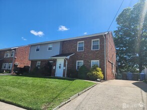 Building Photo - 98 Garfield Ave