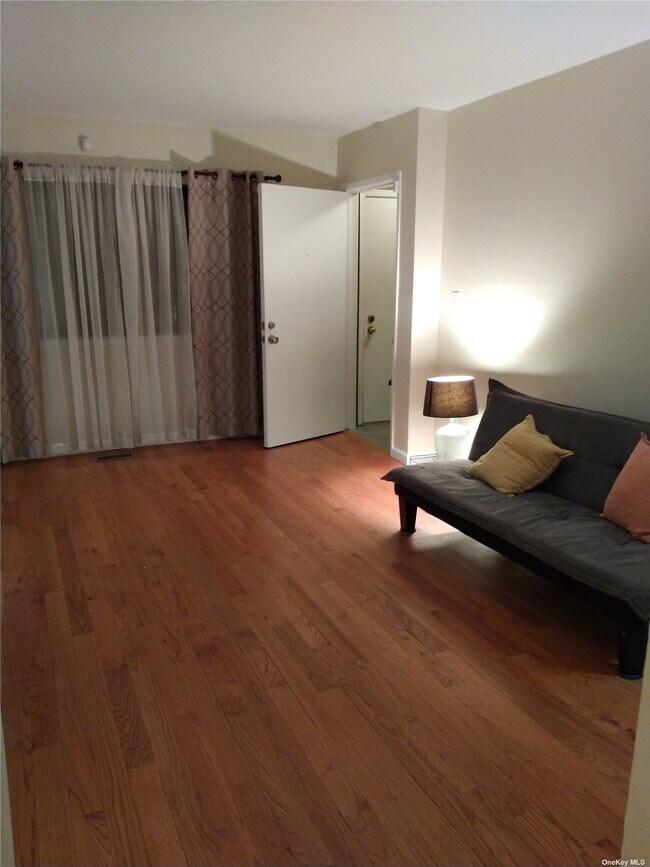 Foto del edificio - 135-22 223rd St