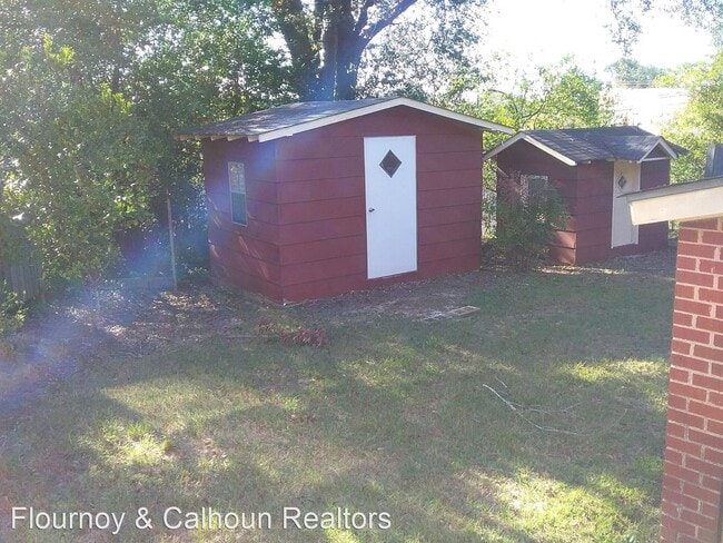 Building Photo - 3 br, 1 bath House - 955 Lake Rushin Drive