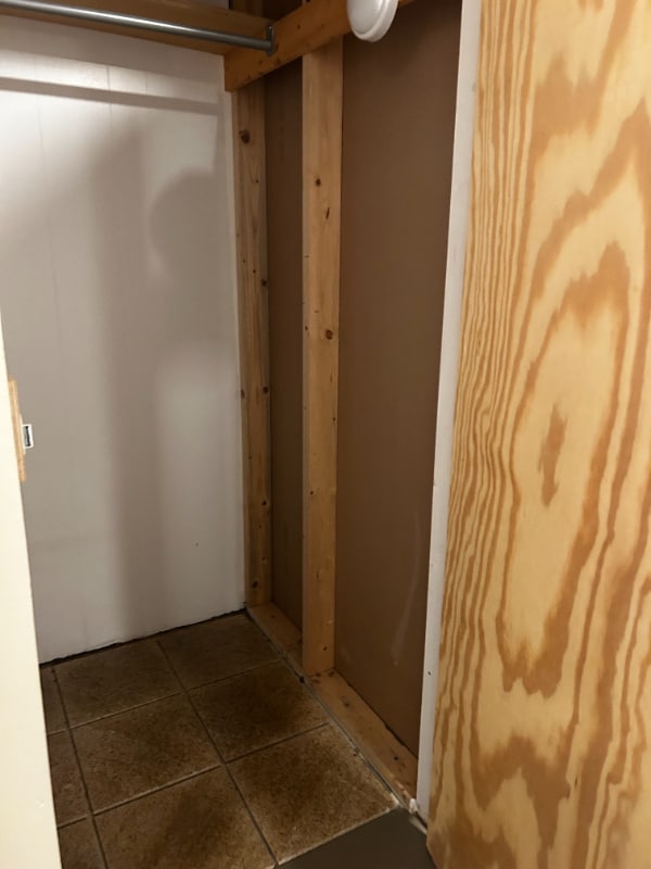 Building Photo - 10166 Glebe Rd