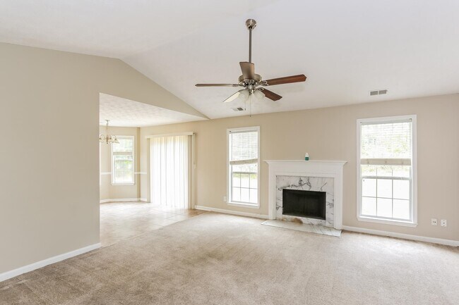 Foto del edificio - 130 Creekside Trail