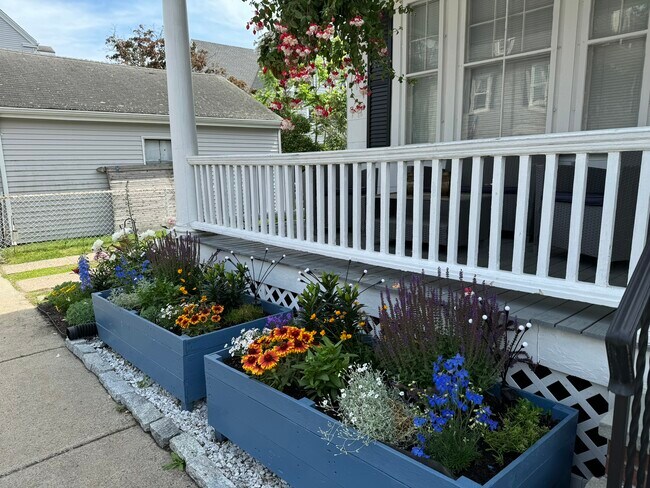 Front - 5 Harris St
