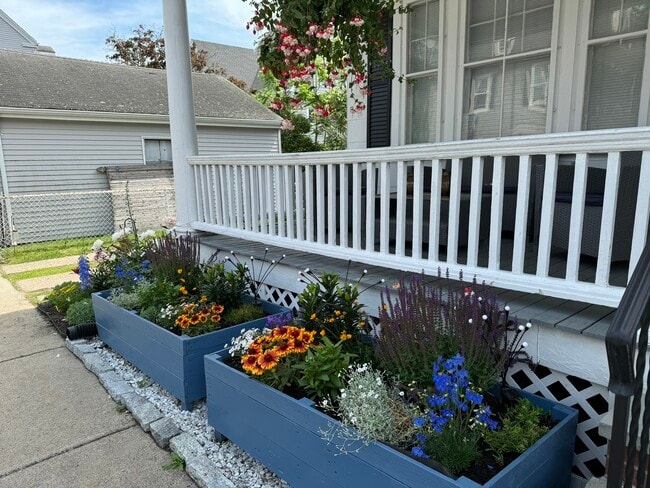 Front - 5 Harris St
