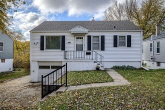 Building Photo - 2316 N 65th Ave