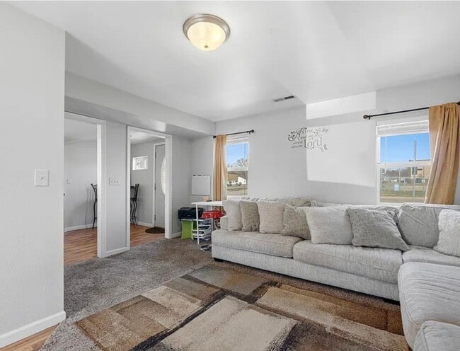 Foto del edificio - 1525 5th Ave NW