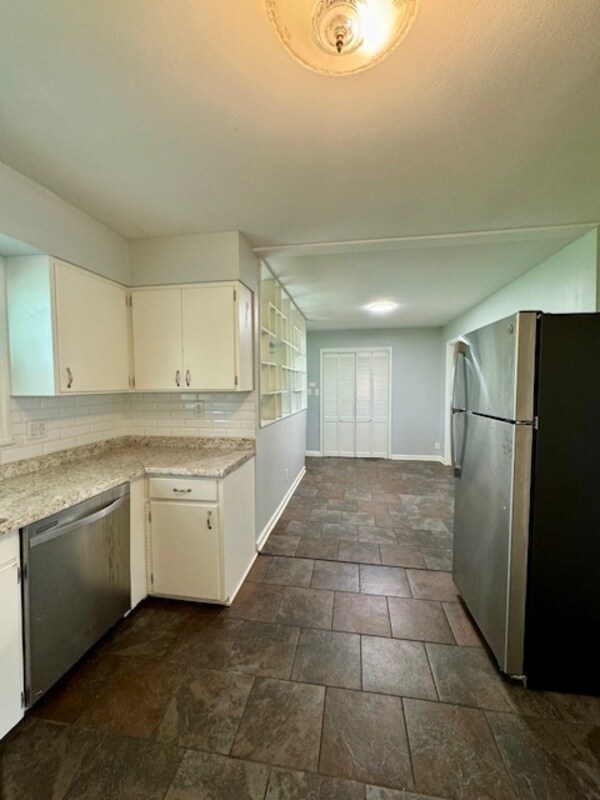 Building Photo - 12811 12th St