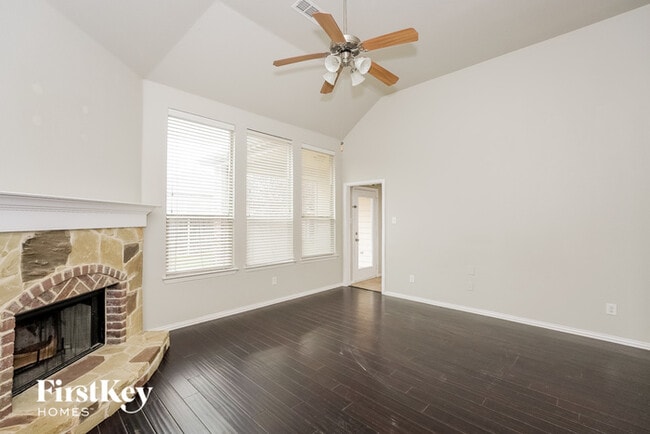 Building Photo - 657 Cattlemans Way