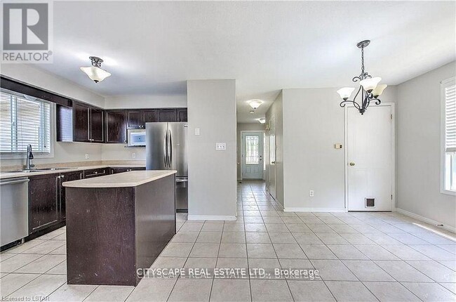 Building Photo - 481 Marconi Blvd
