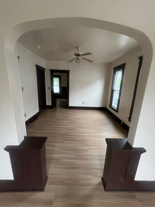 Foto del edificio - 1146 E 26th St