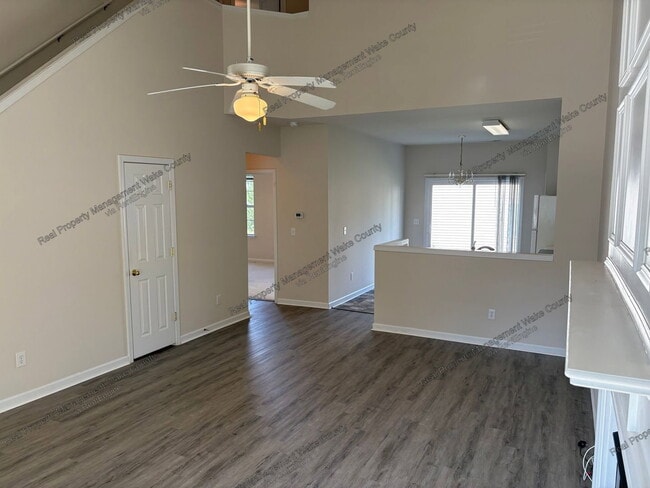 Building Photo - 100 Caraleigh Ct