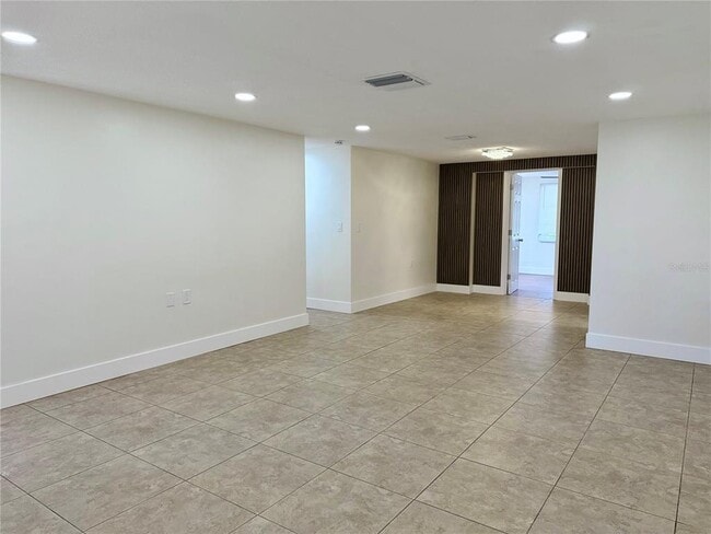 Foto del edificio - 5631 Riddle Rd