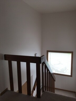 Building Photo - South Anchorage Beautiful 3 bed unit with washer/dryer in a 4-plex on quite cul de sac