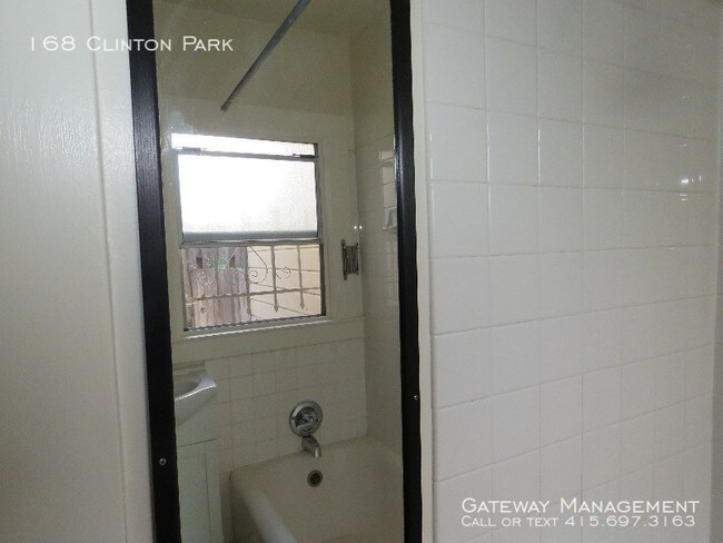 Foto del edificio - 168 Clinton Park
