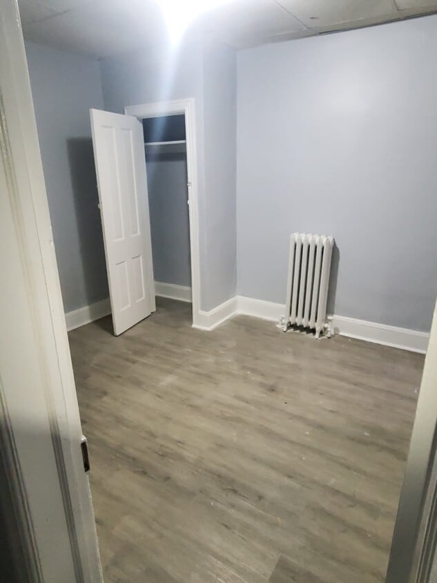 Building Photo - 1112 S Broad St