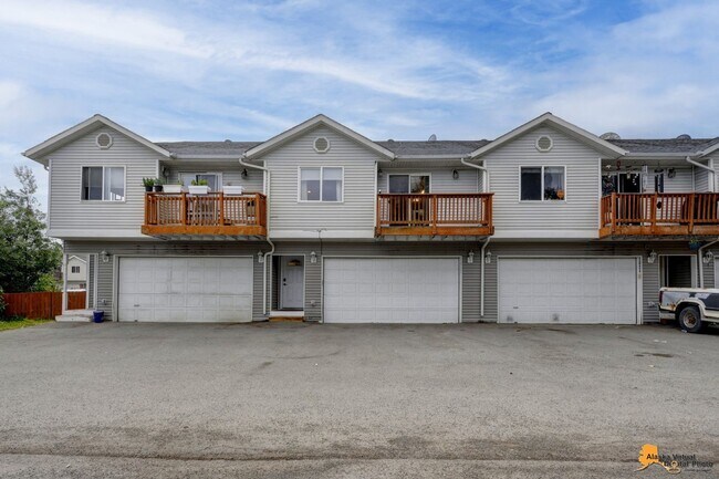 Foto del edificio - Modern 4-Bedroom Townhome in Desirable Sou...
